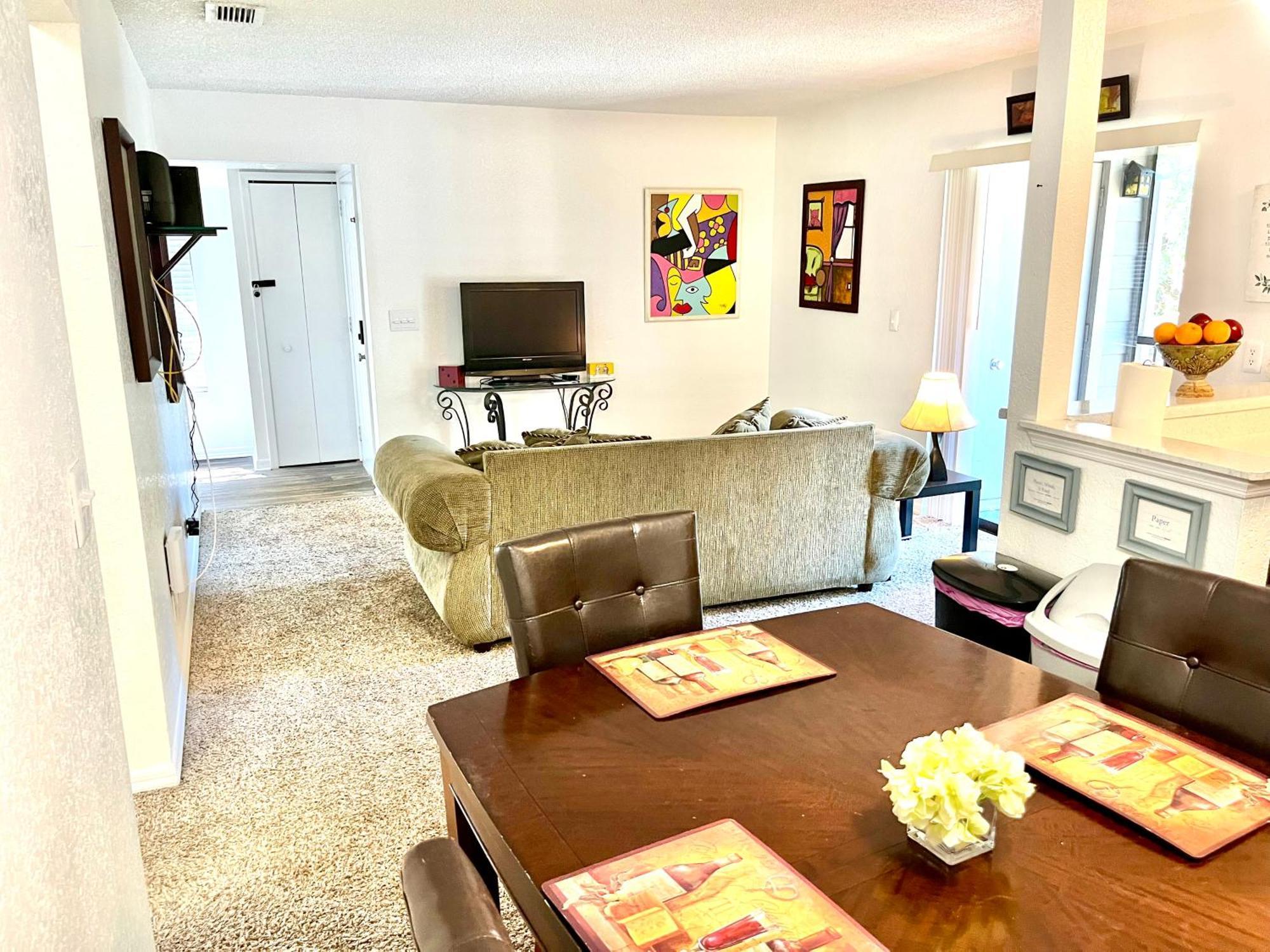 Daytona 2 Bed Apartment 10 Minutes To Beach With Balcony Порт-Ориндж Экстерьер фото