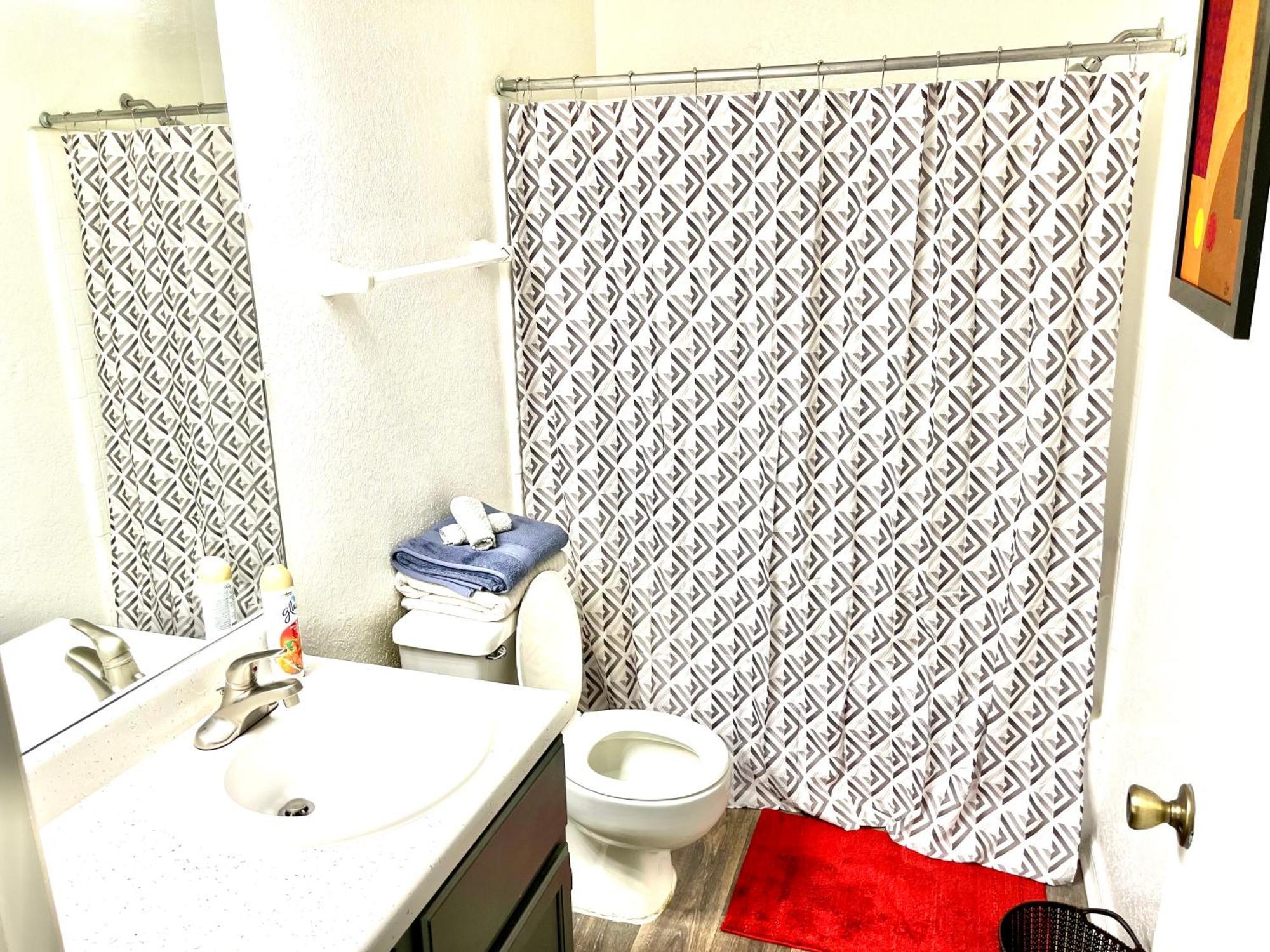 Daytona 2 Bed Apartment 10 Minutes To Beach With Balcony Порт-Ориндж Экстерьер фото