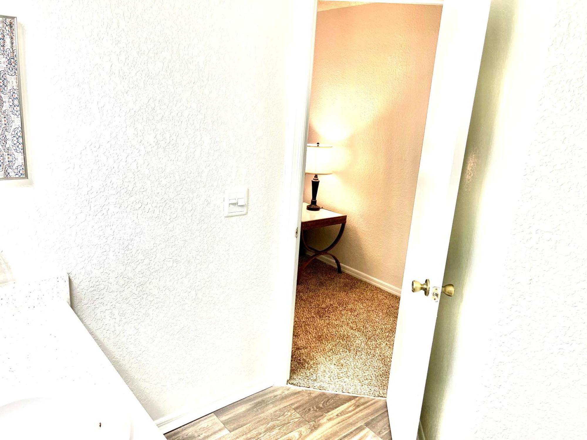 Daytona 2 Bed Apartment 10 Minutes To Beach With Balcony Порт-Ориндж Экстерьер фото